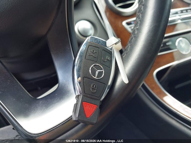 2015 Mercedes-benz C 300 4matic მანქანა იყიდება აუქციონზე, vin: 55SWF4KB1FU010530, აუქციონის ნომერი: 12621810