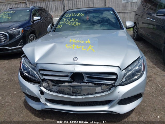 2015 Mercedes-benz C 300 4matic მანქანა იყიდება აუქციონზე, vin: 55SWF4KB1FU010530, აუქციონის ნომერი: 12621810
