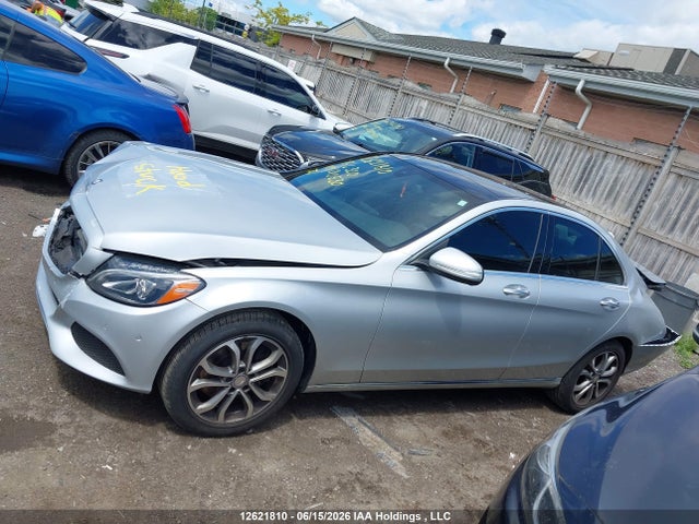 2015 Mercedes-benz C 300 4matic მანქანა იყიდება აუქციონზე, vin: 55SWF4KB1FU010530, აუქციონის ნომერი: 12621810