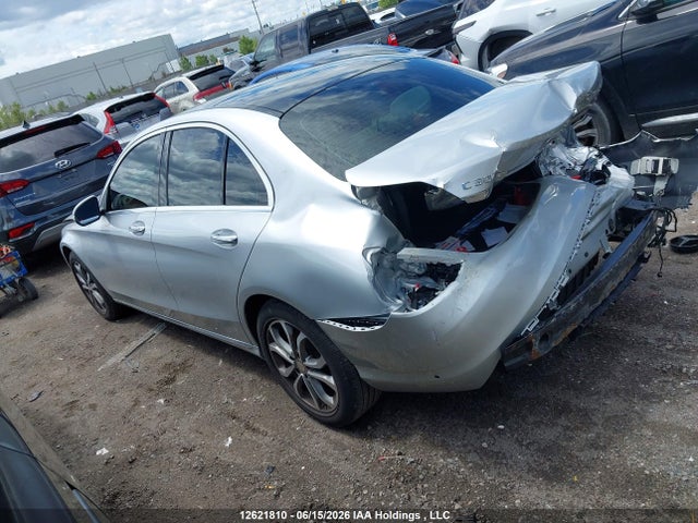 2015 Mercedes-benz C 300 4matic მანქანა იყიდება აუქციონზე, vin: 55SWF4KB1FU010530, აუქციონის ნომერი: 12621810
