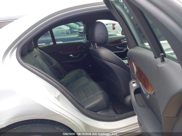 2015 Mercedes-benz C 300 4matic მანქანა იყიდება აუქციონზე, vin: 55SWF4KB1FU010530, აუქციონის ნომერი: 12621810