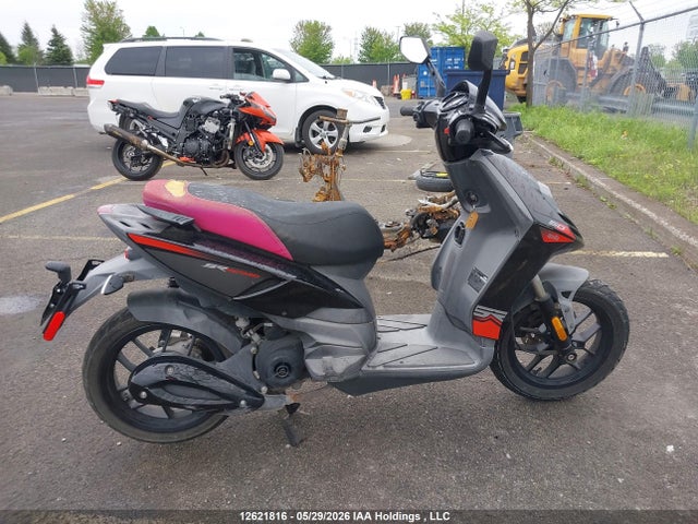 12621816 :رقم المزاد ، ZD4C506B8P4003002 vin ، 2023 Aprilia Sr Motard 50 مزاد بيع