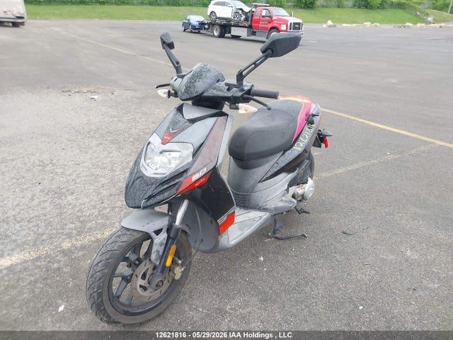 12621816 :رقم المزاد ، ZD4C506B8P4003002 vin ، 2023 Aprilia Sr Motard 50 مزاد بيع