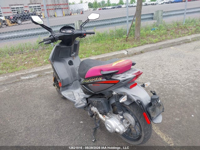 12621816 :رقم المزاد ، ZD4C506B8P4003002 vin ، 2023 Aprilia Sr Motard 50 مزاد بيع
