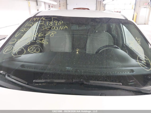 KNDMB5C15G6122678 KIA Sedona
