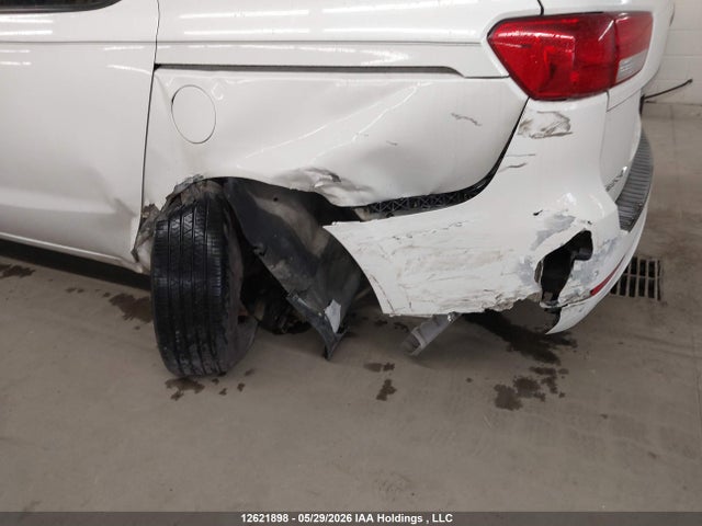 KNDMB5C15G6122678 KIA Sedona