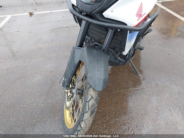 2025 Honda Xl750 მანქანა იყიდება აუქციონზე, vin: JH2RD1727SK000200, აუქციონის ნომერი: 12621903
