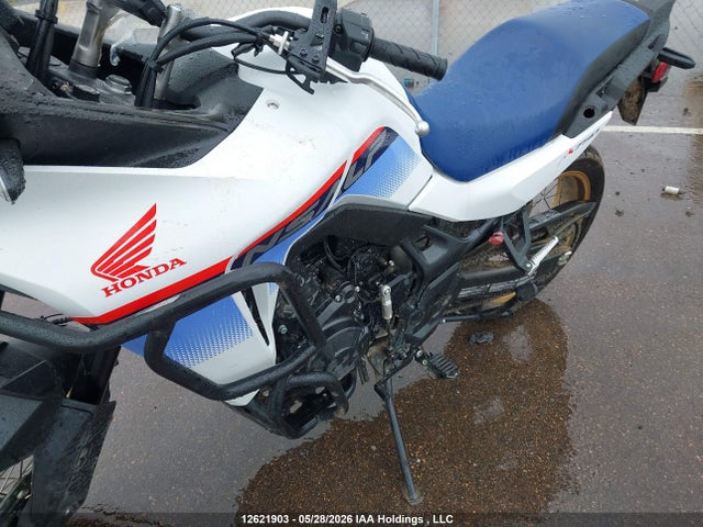2025 Honda Xl750 მანქანა იყიდება აუქციონზე, vin: JH2RD1727SK000200, აუქციონის ნომერი: 12621903