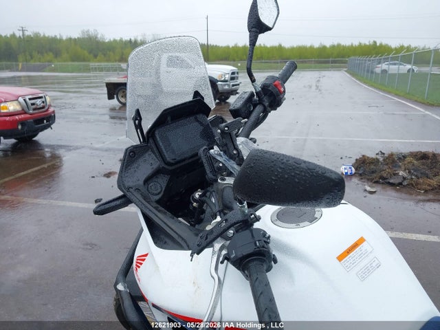 2025 Honda Xl750 მანქანა იყიდება აუქციონზე, vin: JH2RD1727SK000200, აუქციონის ნომერი: 12621903