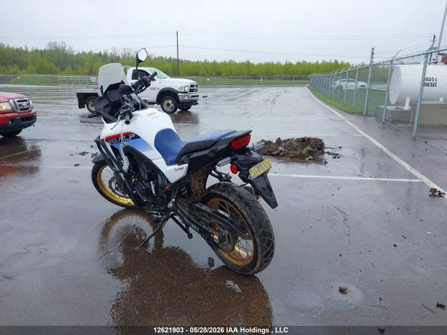 2025 Honda Xl750 მანქანა იყიდება აუქციონზე, vin: JH2RD1727SK000200, აუქციონის ნომერი: 12621903