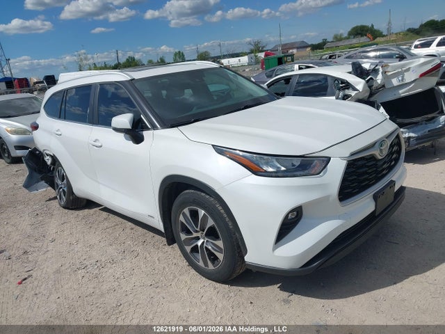 2023 Toyota Highlander Hybrid Hybrid მანქანა იყიდება აუქციონზე, vin: 5TDKBRCHXPS589526, აუქციონის ნომერი: 12621919