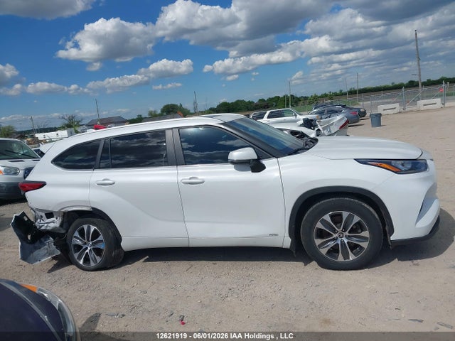 2023 Toyota Highlander Hybrid Hybrid მანქანა იყიდება აუქციონზე, vin: 5TDKBRCHXPS589526, აუქციონის ნომერი: 12621919