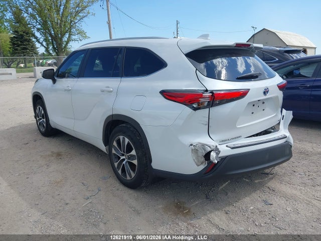 2023 Toyota Highlander Hybrid Hybrid მანქანა იყიდება აუქციონზე, vin: 5TDKBRCHXPS589526, აუქციონის ნომერი: 12621919