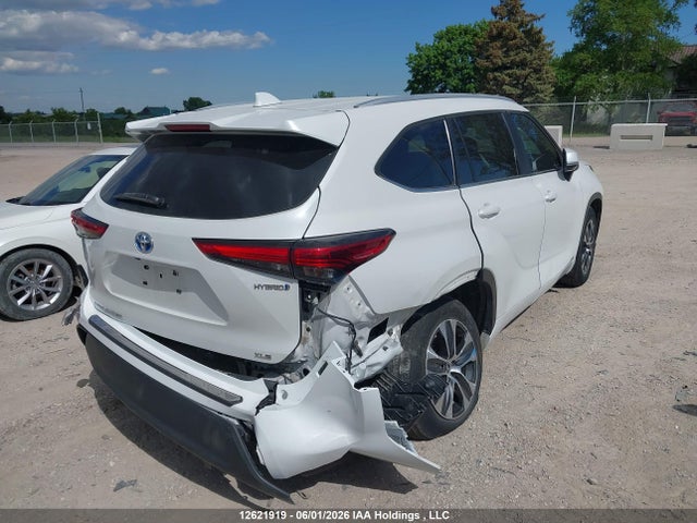 2023 Toyota Highlander Hybrid Hybrid მანქანა იყიდება აუქციონზე, vin: 5TDKBRCHXPS589526, აუქციონის ნომერი: 12621919