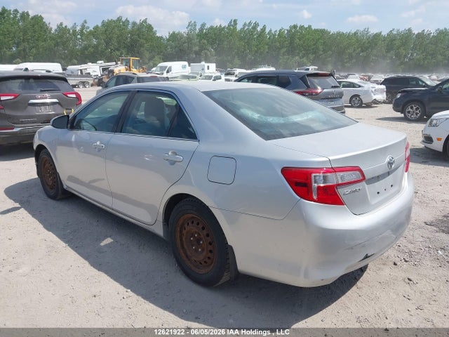2014 Toyota Camry Le მანქანა იყიდება აუქციონზე, vin: 4T1BF1FK5EU857559, აუქციონის ნომერი: 12621922