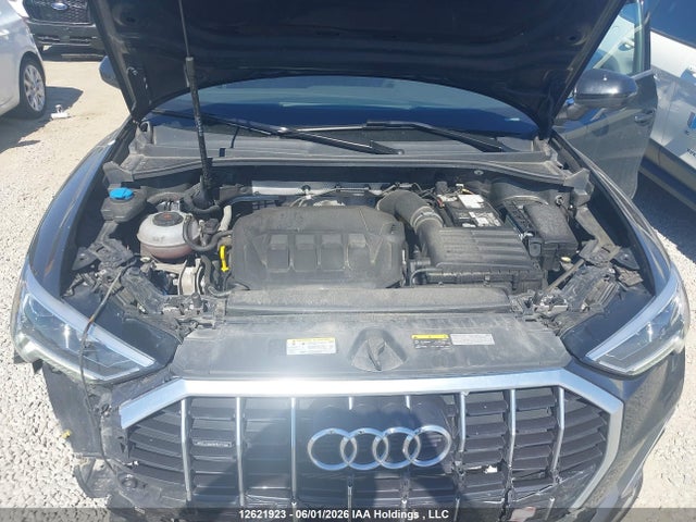 12621923 :رقم المزاد ، WA1EECF34R1105555 vin ، 2024 Audi Q3 مزاد بيع