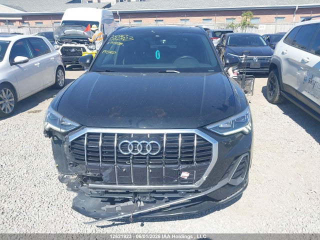 12621923 :رقم المزاد ، WA1EECF34R1105555 vin ، 2024 Audi Q3 مزاد بيع