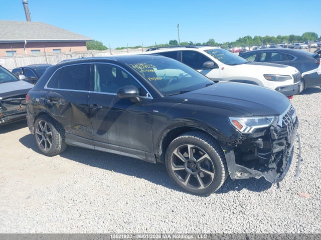 12621923 :رقم المزاد ، WA1EECF34R1105555 vin ، 2024 Audi Q3 مزاد بيع