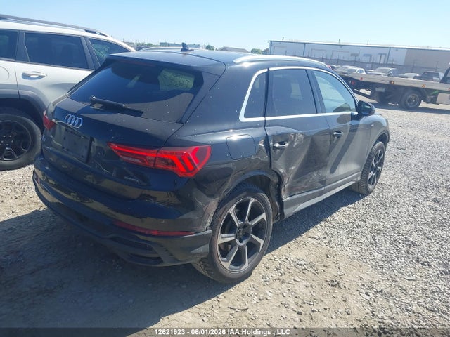 12621923 :رقم المزاد ، WA1EECF34R1105555 vin ، 2024 Audi Q3 مزاد بيع