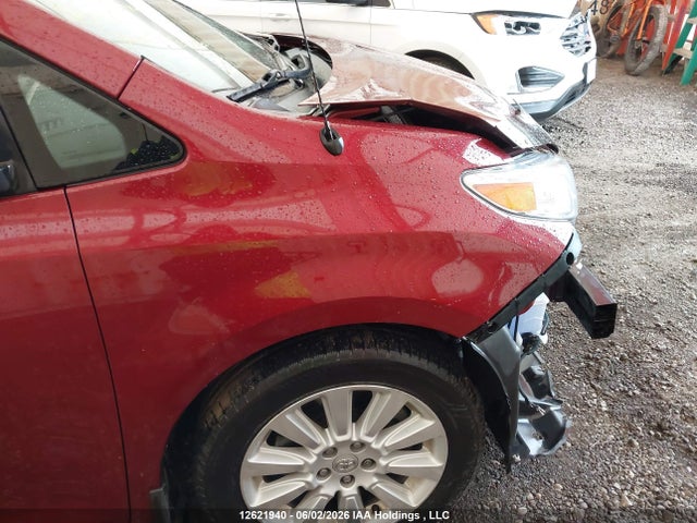 12621940 :رقم المزاد ، 5TDDK3DC3CS045761 vin ، 2012 Toyota Sienna Xle/limited مزاد بيع