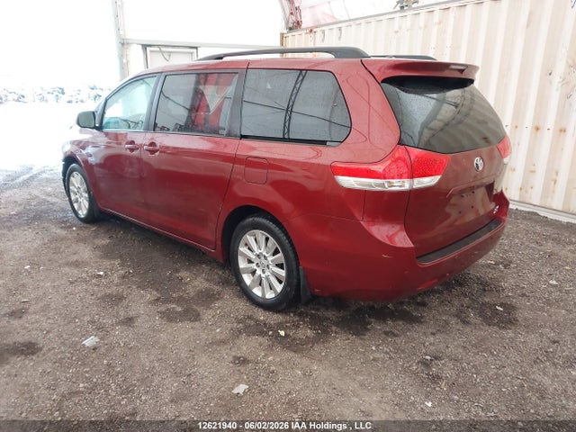 12621940 :رقم المزاد ، 5TDDK3DC3CS045761 vin ، 2012 Toyota Sienna Xle/limited مزاد بيع