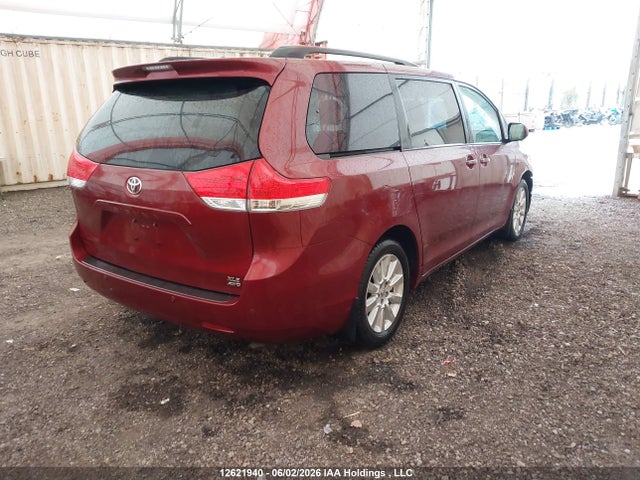 12621940 :رقم المزاد ، 5TDDK3DC3CS045761 vin ، 2012 Toyota Sienna Xle/limited مزاد بيع