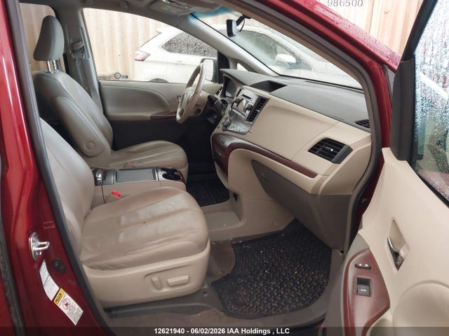 12621940 :رقم المزاد ، 5TDDK3DC3CS045761 vin ، 2012 Toyota Sienna Xle/limited مزاد بيع