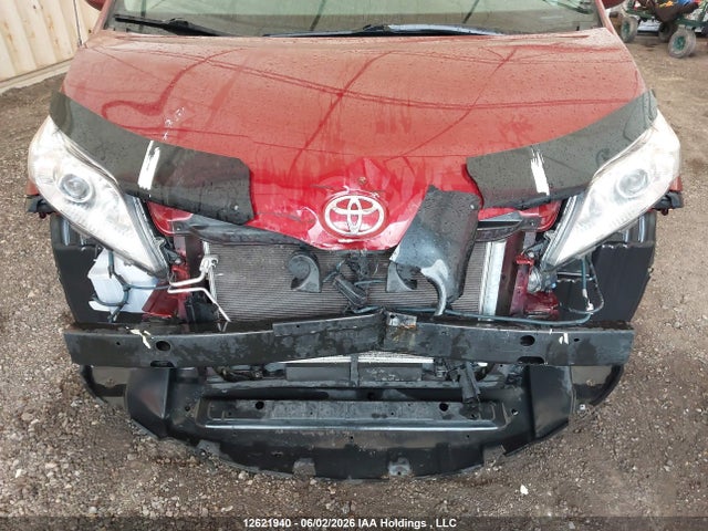 12621940 :رقم المزاد ، 5TDDK3DC3CS045761 vin ، 2012 Toyota Sienna Xle/limited مزاد بيع