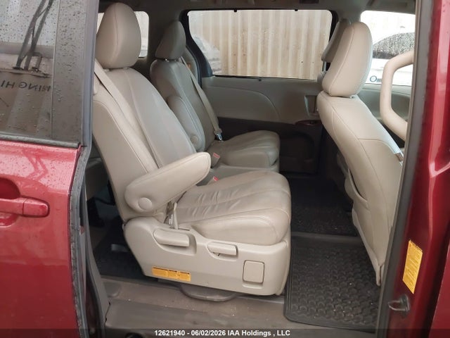 12621940 :رقم المزاد ، 5TDDK3DC3CS045761 vin ، 2012 Toyota Sienna Xle/limited مزاد بيع