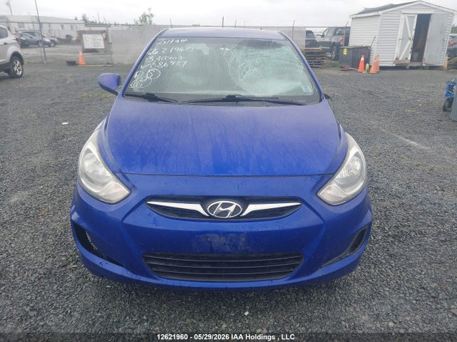 12621960 :رقم المزاد ، KMHCT5AE3DU086927 vin ، 2013 Hyundai Accent Gl مزاد بيع