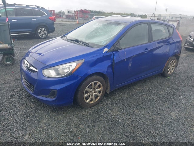 12621960 :رقم المزاد ، KMHCT5AE3DU086927 vin ، 2013 Hyundai Accent Gl مزاد بيع