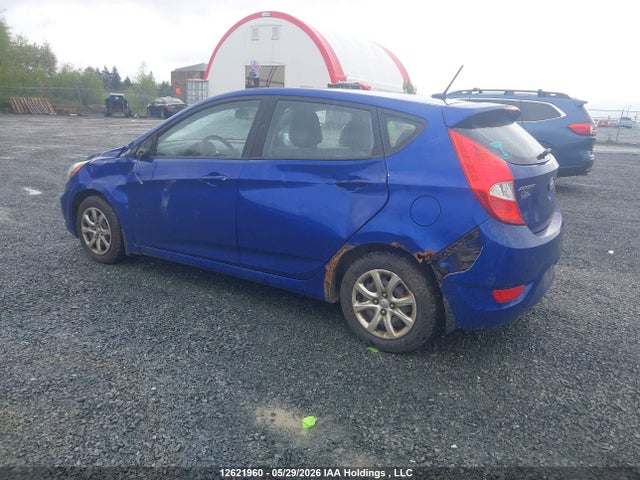 12621960 :رقم المزاد ، KMHCT5AE3DU086927 vin ، 2013 Hyundai Accent Gl مزاد بيع
