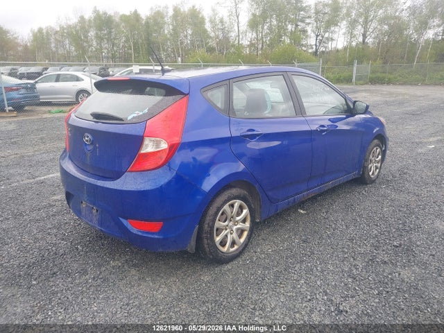 12621960 :رقم المزاد ، KMHCT5AE3DU086927 vin ، 2013 Hyundai Accent Gl مزاد بيع