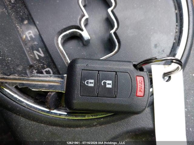 JA4AJ3AU8GZ607655 Mitsubishi RVR SE