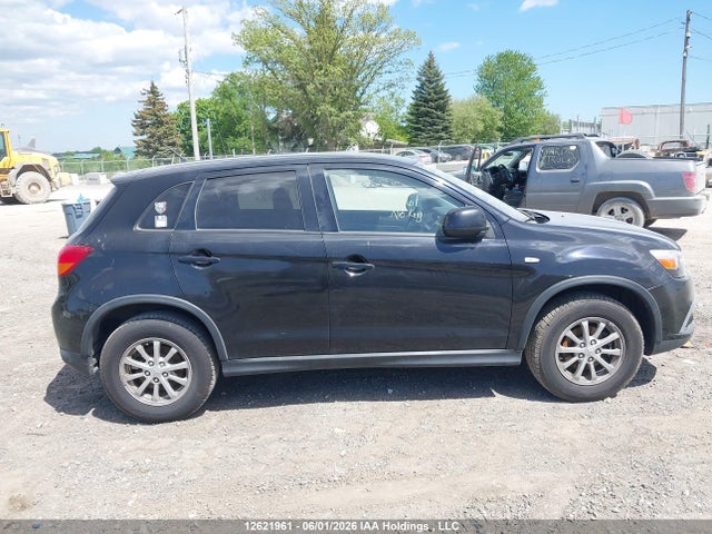 JA4AJ3AU8GZ607655 Mitsubishi RVR SE