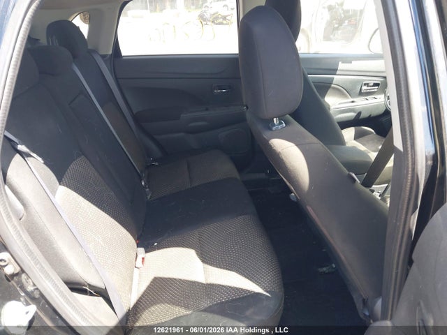 JA4AJ3AU8GZ607655 Mitsubishi RVR SE