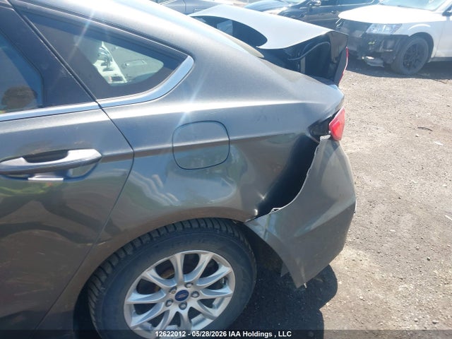 Продажа на аукционе авто 2015 Ford Fusion S, vin: 3FA6P0G73FR187225, номер лота: 12622012