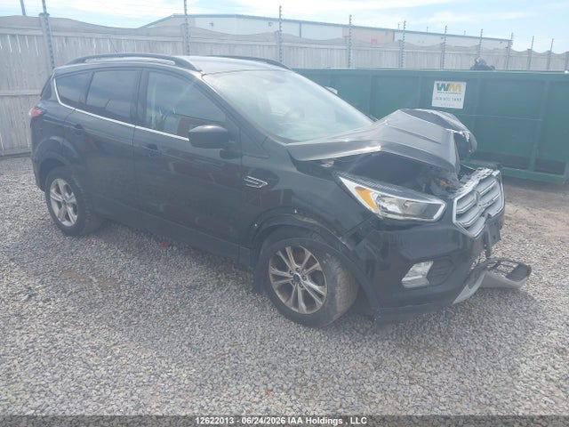12622013 :رقم المزاد ، 1FMCU0GD1JUC91446 vin ، 2018 Ford Escape Se مزاد بيع
