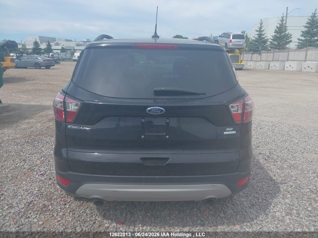12622013 :رقم المزاد ، 1FMCU0GD1JUC91446 vin ، 2018 Ford Escape Se مزاد بيع