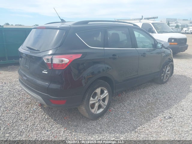 12622013 :رقم المزاد ، 1FMCU0GD1JUC91446 vin ، 2018 Ford Escape Se مزاد بيع
