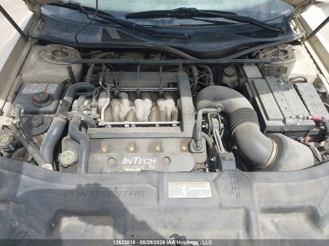 12622018 :رقم المزاد ، 1LNHM97V4XY640104 vin ، 1999 Lincoln Continental مزاد بيع