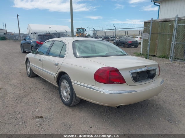12622018 :رقم المزاد ، 1LNHM97V4XY640104 vin ، 1999 Lincoln Continental مزاد بيع
