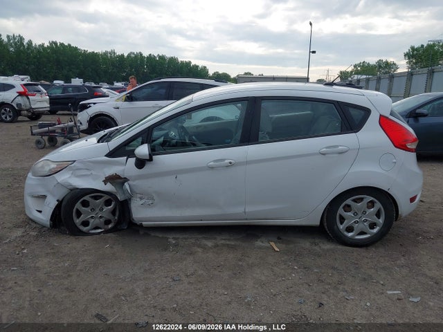 12622024 :رقم المزاد ، 3FADP4EJ8BM155486 vin ، 2011 Ford Fiesta Se مزاد بيع