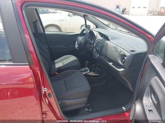 12622043 :رقم المزاد ، VNKKTUD39JA100001 vin ، 2018 Toyota Yaris L/le/se مزاد بيع