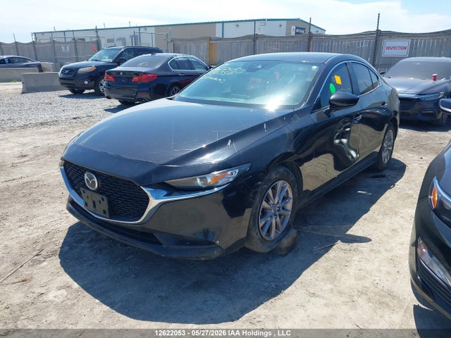 Mazda 3 Preferred 2021 JM1BPACL3M1350352 Image 2