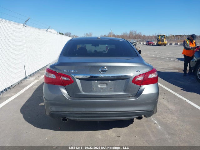 1N4AL3AP8JC144989 Nissan Altima 2.5 S/2.5 Sl Tech/2.5 Sv
