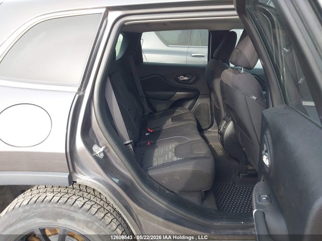 1C4PJMCX2KD363259 Jeep Cherokee North