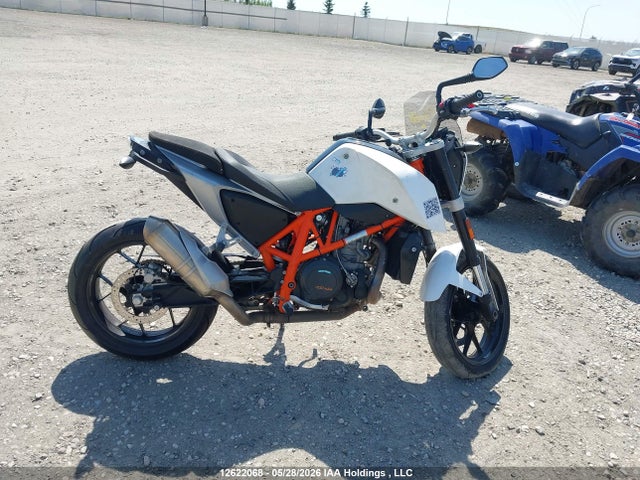 2014 Ktm 690 Duke მანქანა იყიდება აუქციონზე, vin: VBKLDT408EM762827, აუქციონის ნომერი: 12622068