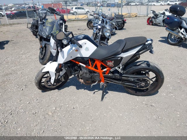 2014 Ktm 690 Duke მანქანა იყიდება აუქციონზე, vin: VBKLDT408EM762827, აუქციონის ნომერი: 12622068