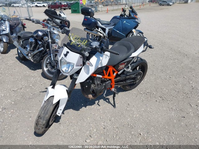 2014 Ktm 690 Duke მანქანა იყიდება აუქციონზე, vin: VBKLDT408EM762827, აუქციონის ნომერი: 12622068